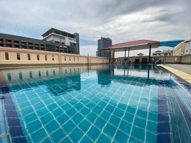 A.A. Pattaya Golden Beach Hotel