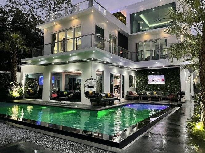 Hollywood Pool Villa Jomtien Pattaya