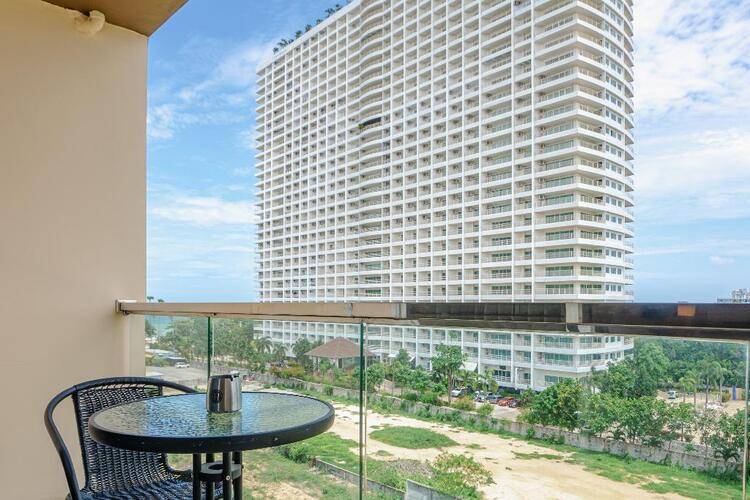 Ht9 Hotel