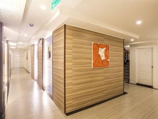 Ht9 Hotel