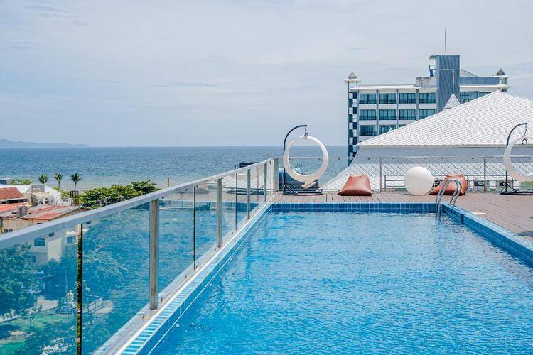 Ht9 Hotel
