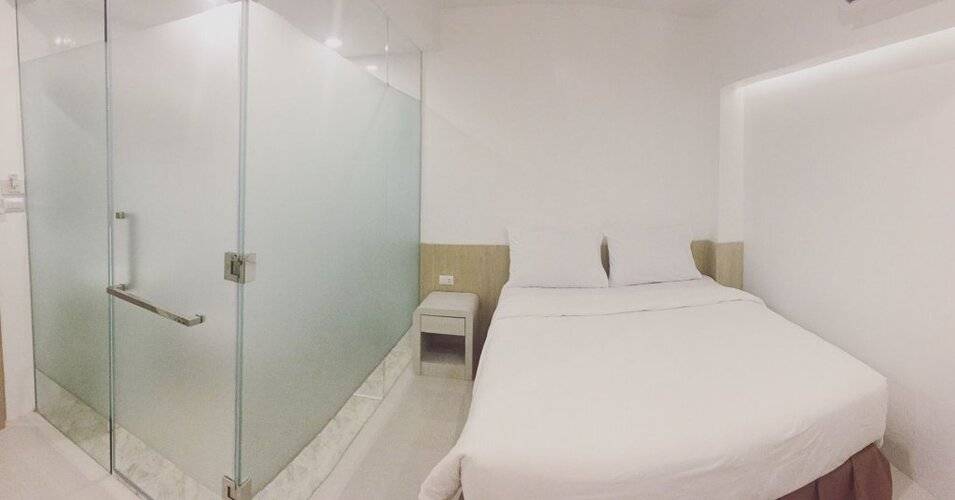 Snoozzotel