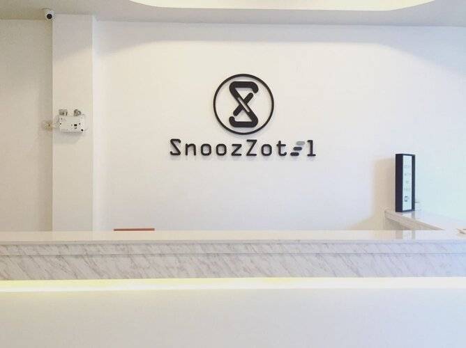 Snoozzotel