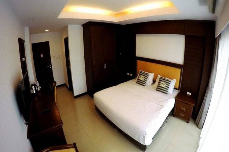 Oyo 898 Sota Residence