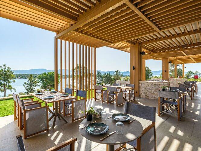 Anda Barut Collection