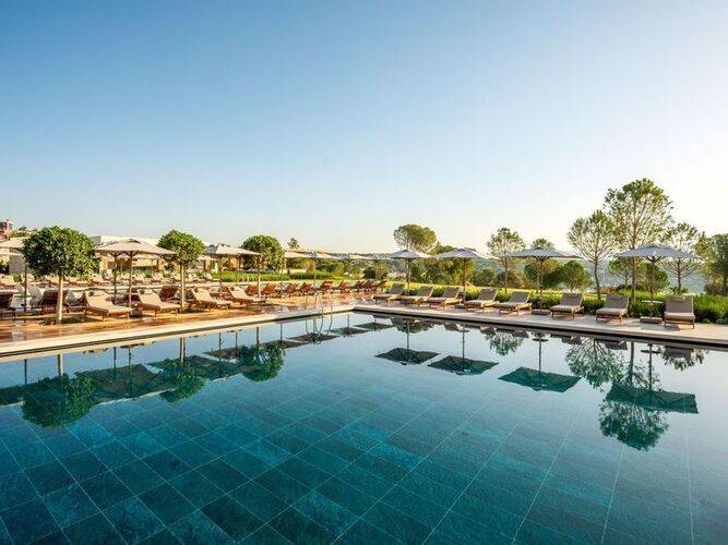 Anda Barut Collection