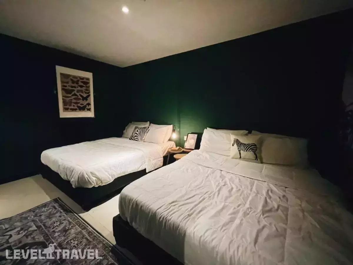Very Hotel