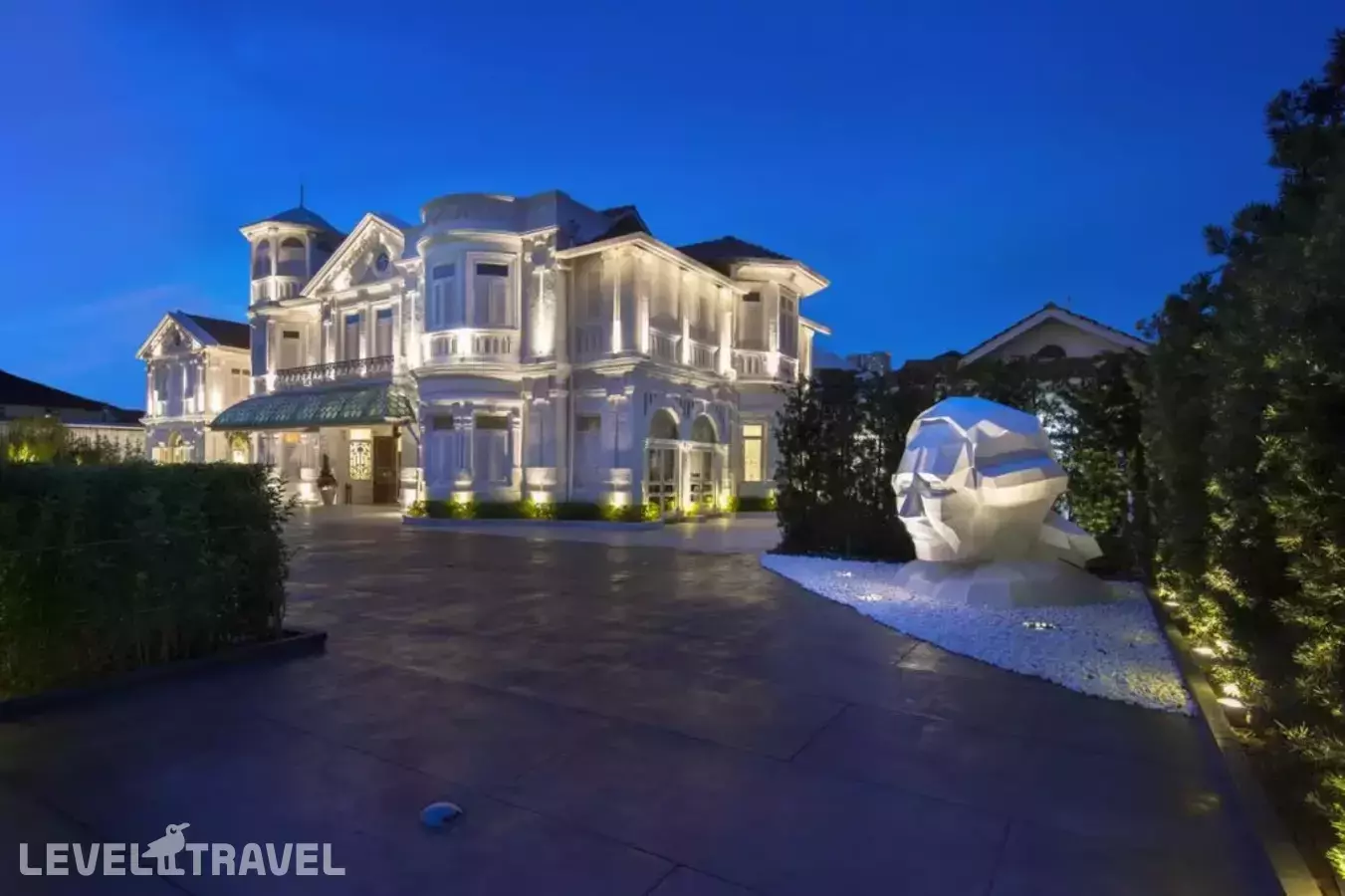 Macalister Mansion