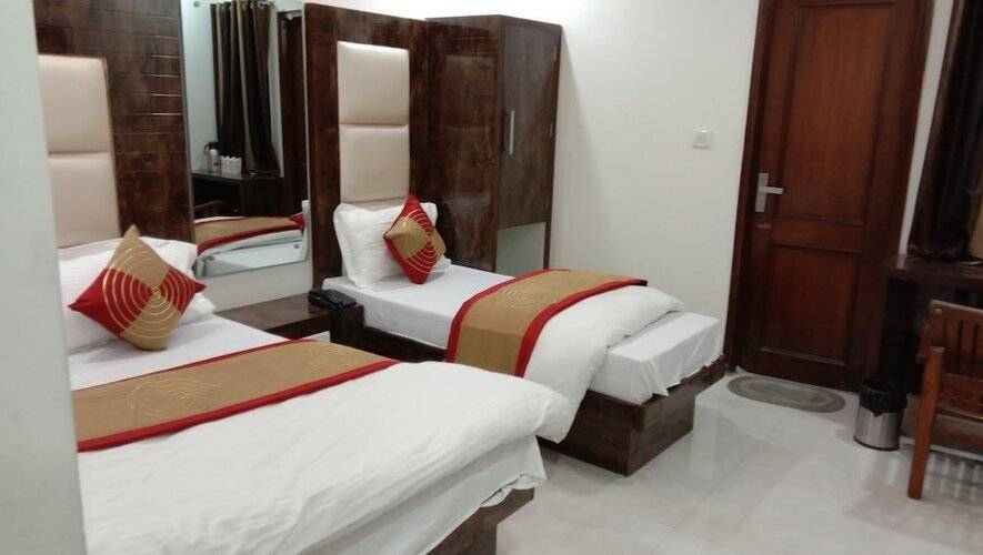 Adb Rooms Hotel Crystal Deluxe