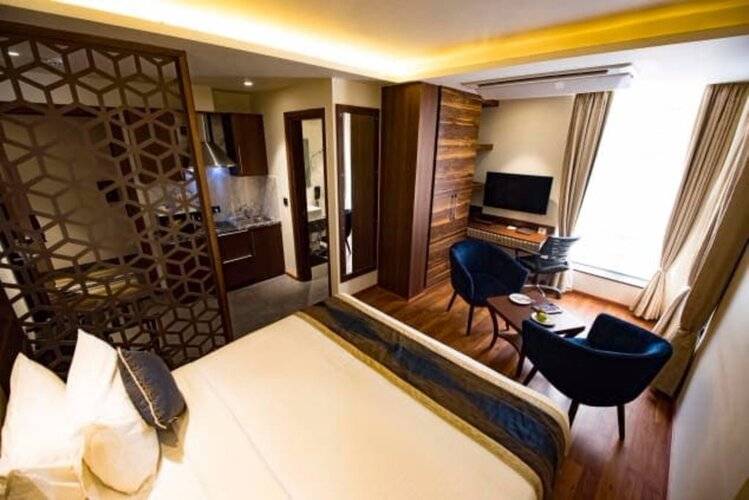 Connaught Royale