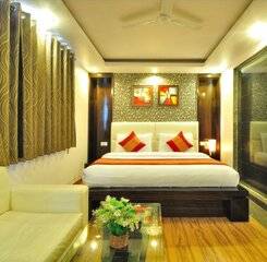 $item['hotel']['name']