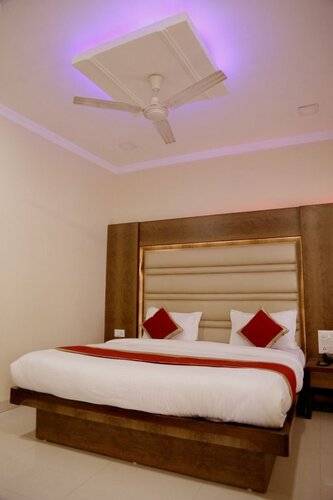 Hotel Pink City
