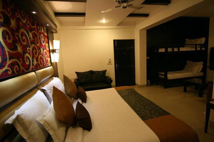 Hotel Sri Nanak Continental