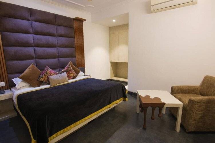 Hotel Sri Nanak Continental