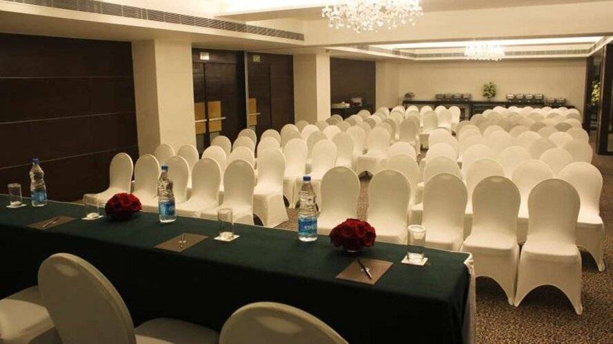 The Hans Hotel New Delhi