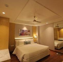 $item['hotel']['name']