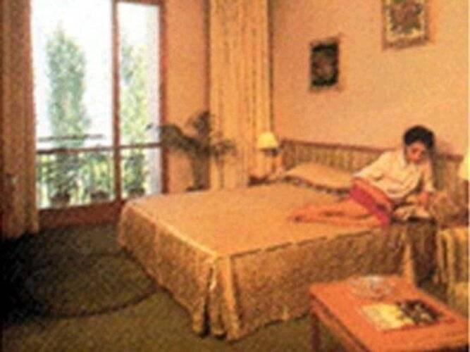 Centaur Hotel