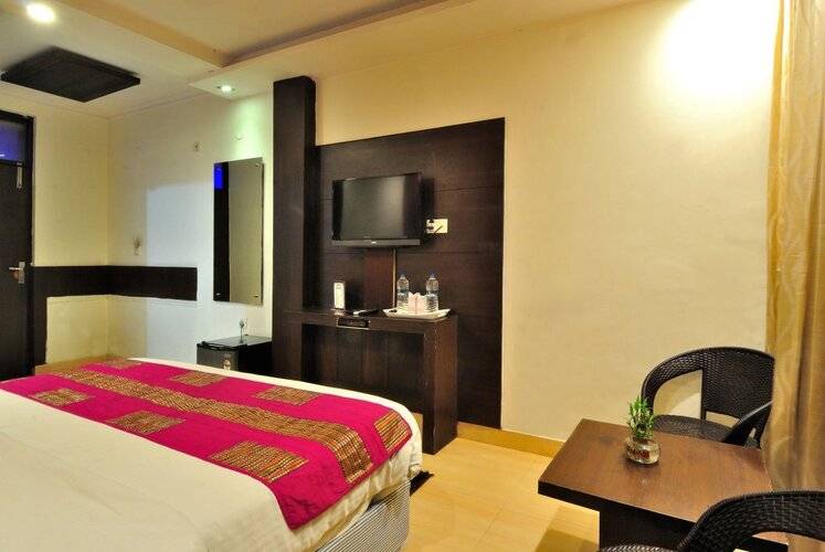 Check In Room Main Bazar