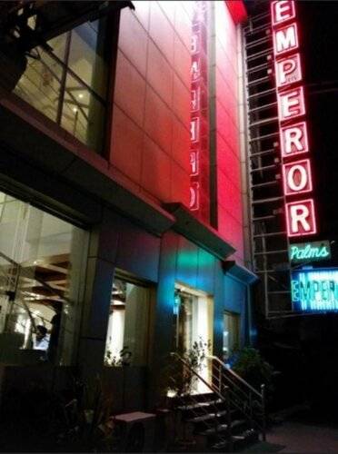 Hotel Emperor Palms At Karol Bagh