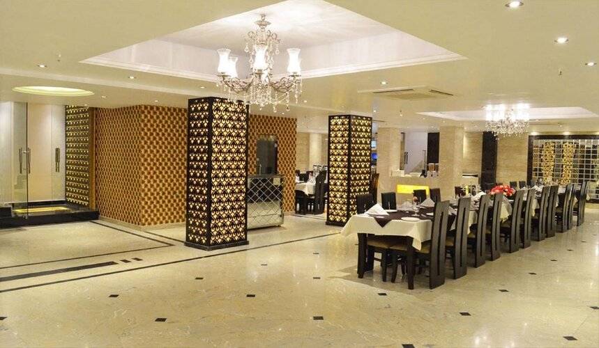 Hotel Emperor Palms At Karol Bagh