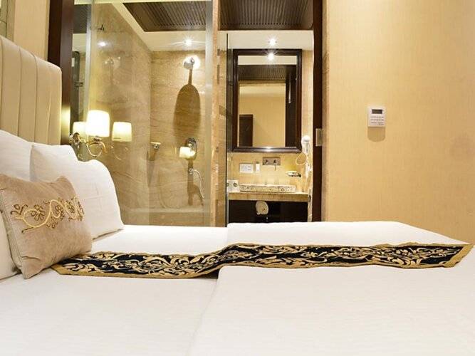 Hotel Emperor Palms At Karol Bagh