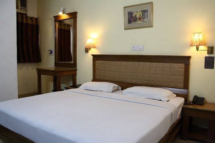 Hotel Pooja Palace