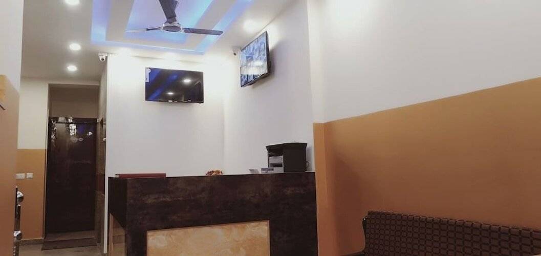 Airport Hotel J P Palace