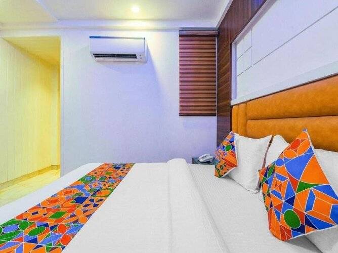 Airport Hotel J P Palace