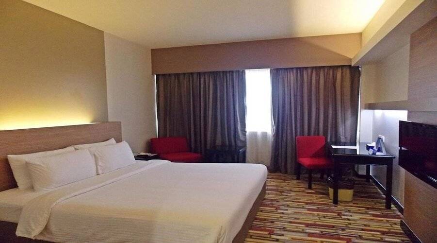 Airport Hotel J P Palace