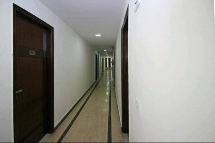Airport Hotel J P Palace