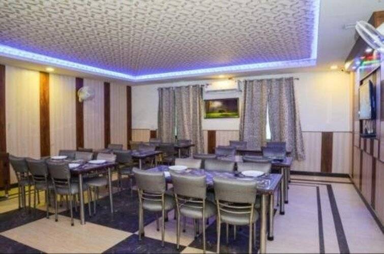 Airport Hotel J P Palace