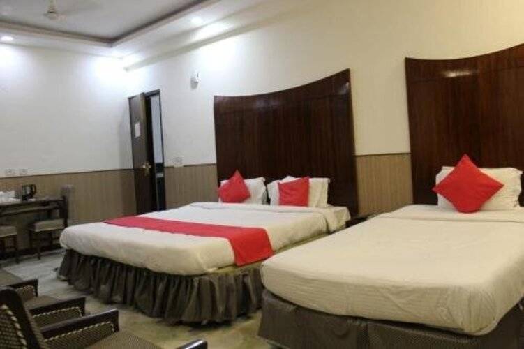 Airport Hotel J P Palace
