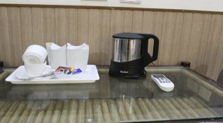 Airport Hotel J P Palace