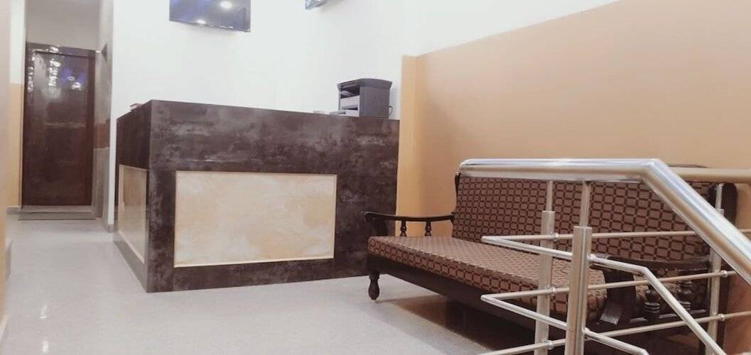 Airport Hotel J P Palace