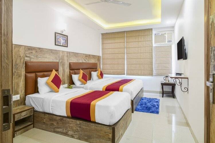 Gracious By Vishesh Hotels & Home Stay