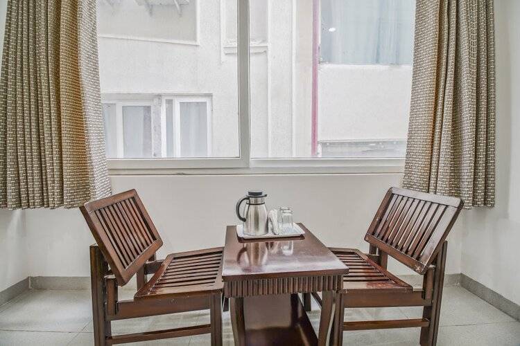 Gracious By Vishesh Hotels & Home Stay