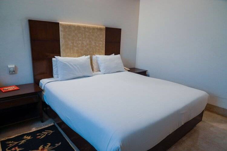 Hotel Airport Residency