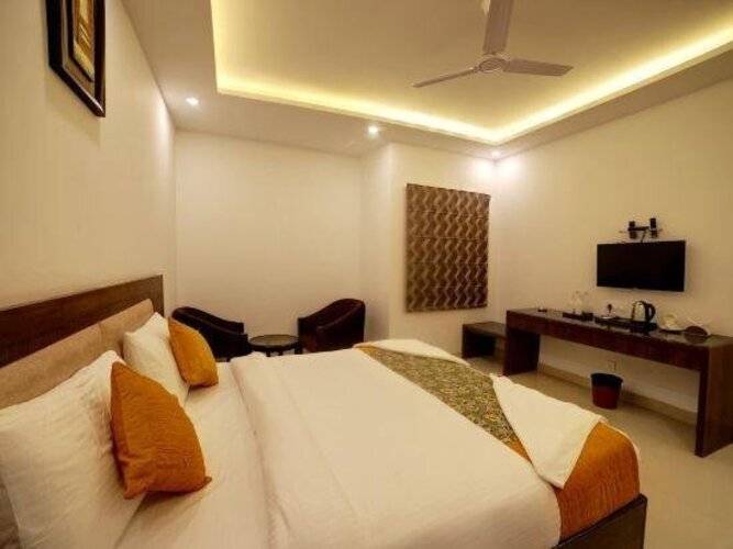Hotel Chanakya Inn