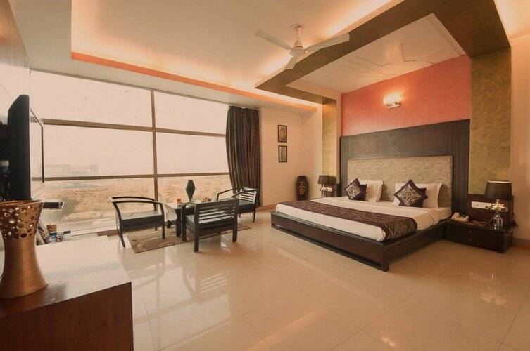 Hotel Delhi 37