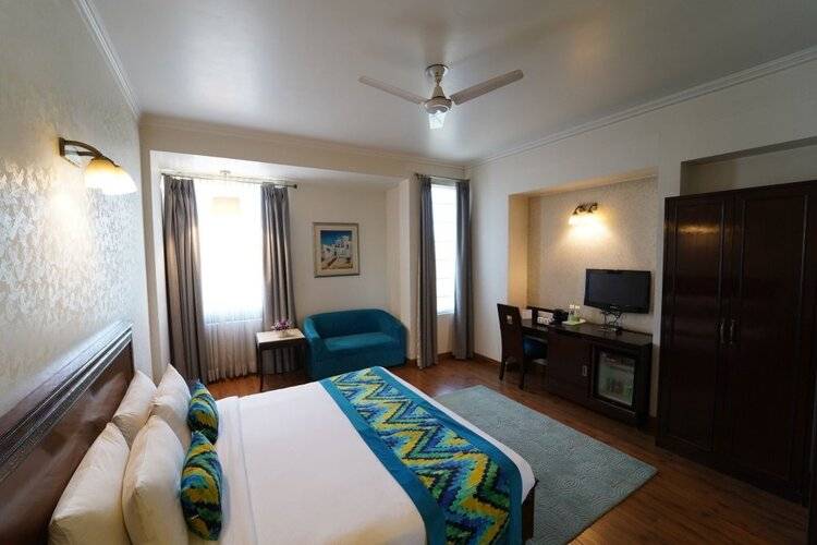 Rockland Hotel - C R Park