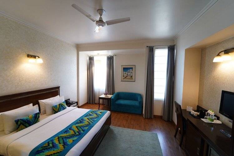 Rockland Hotel - C R Park