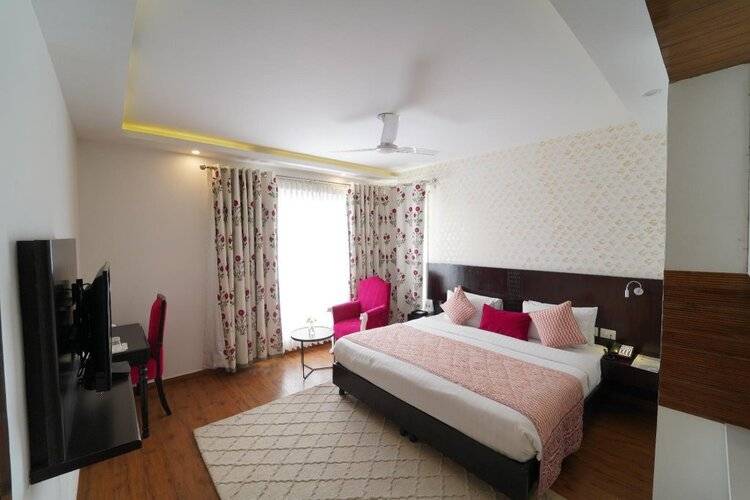 Rockland Hotel - C R Park