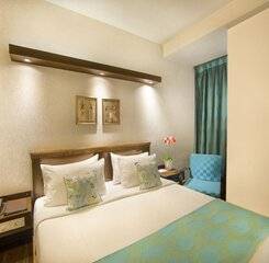 $item['hotel']['name']