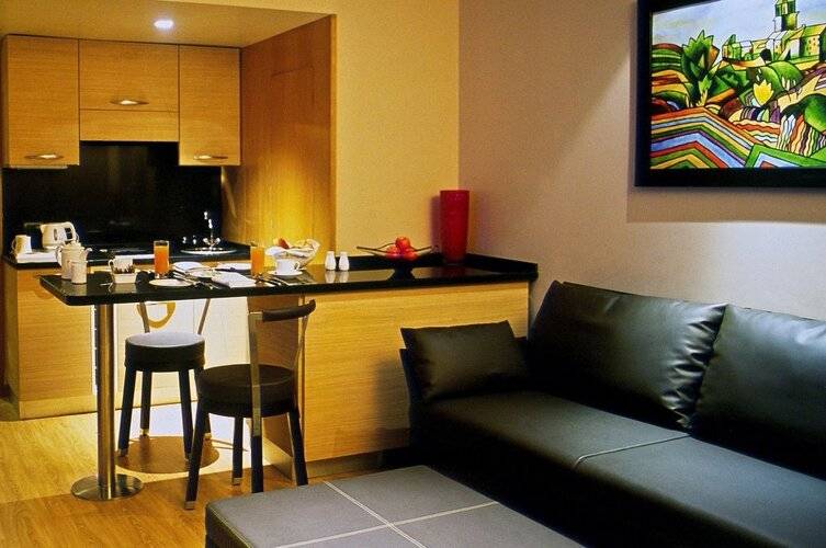 Svelte Hotel & Personal Suites