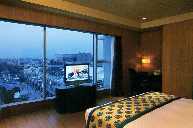 Svelte Hotel & Personal Suites