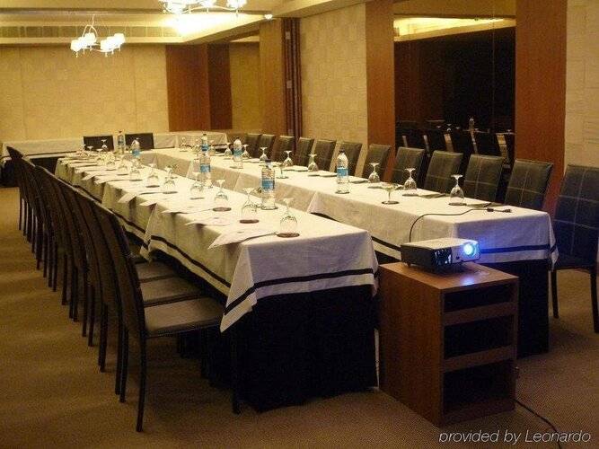 Udman South Delhi By Ferns N Petals