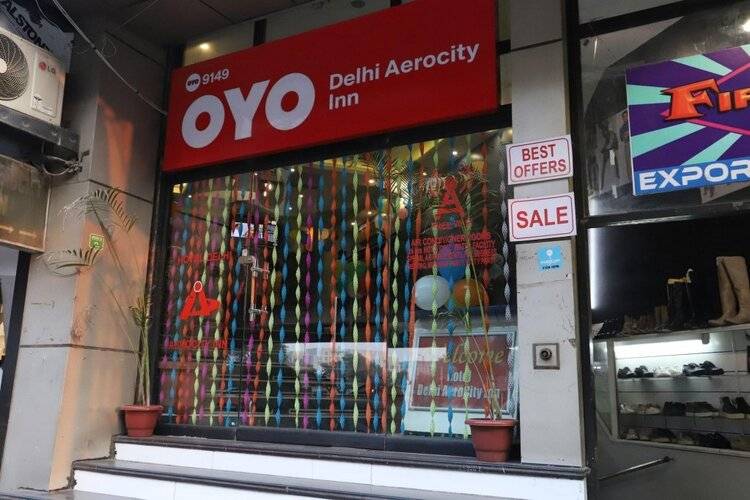 Airport Hotel Golden Jindal