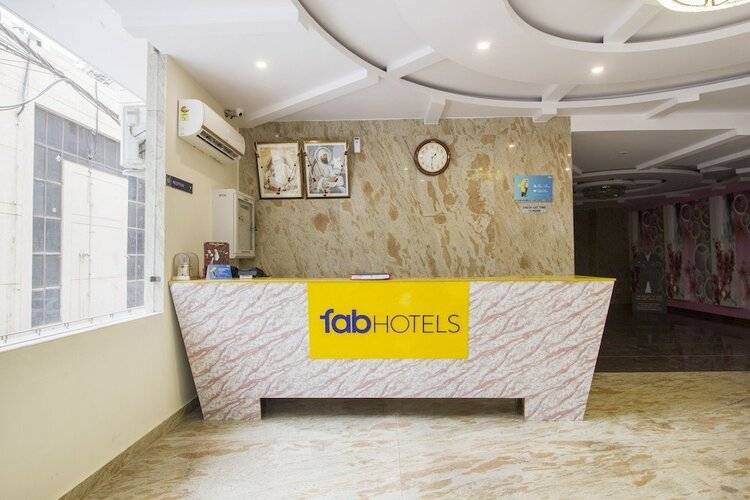 Fabhotel Aries