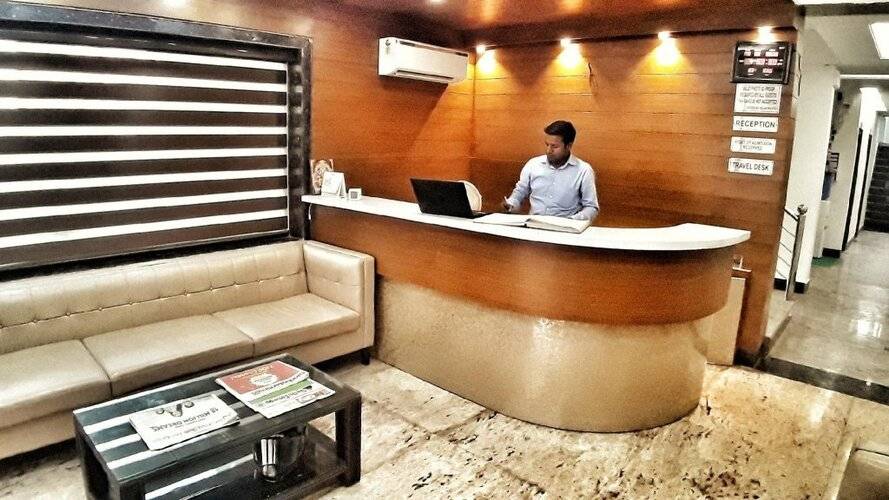 Hotel Aerocity Purple Orchid