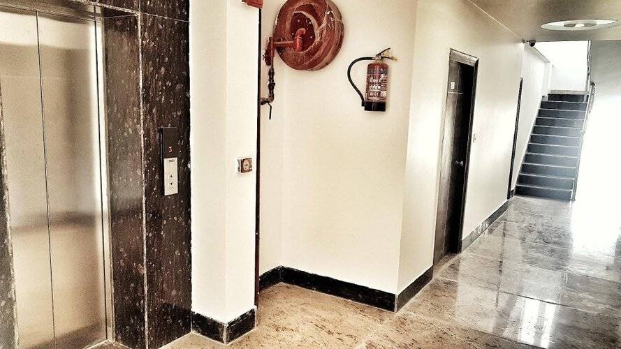 Hotel Aerocity Purple Orchid